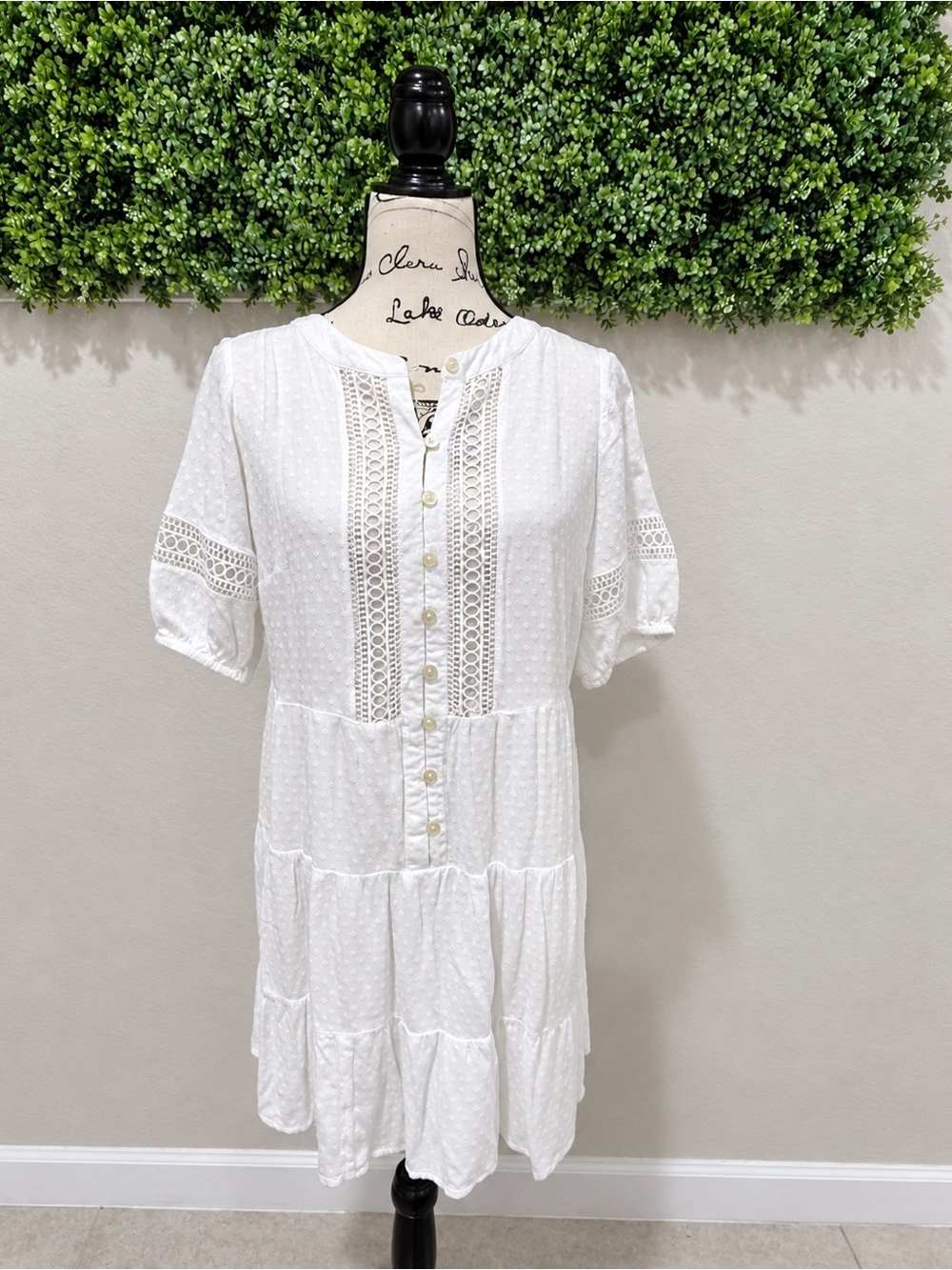 LOFT White Eyelet Lace Tiered Button Front Midi Dress Size Medium Petite